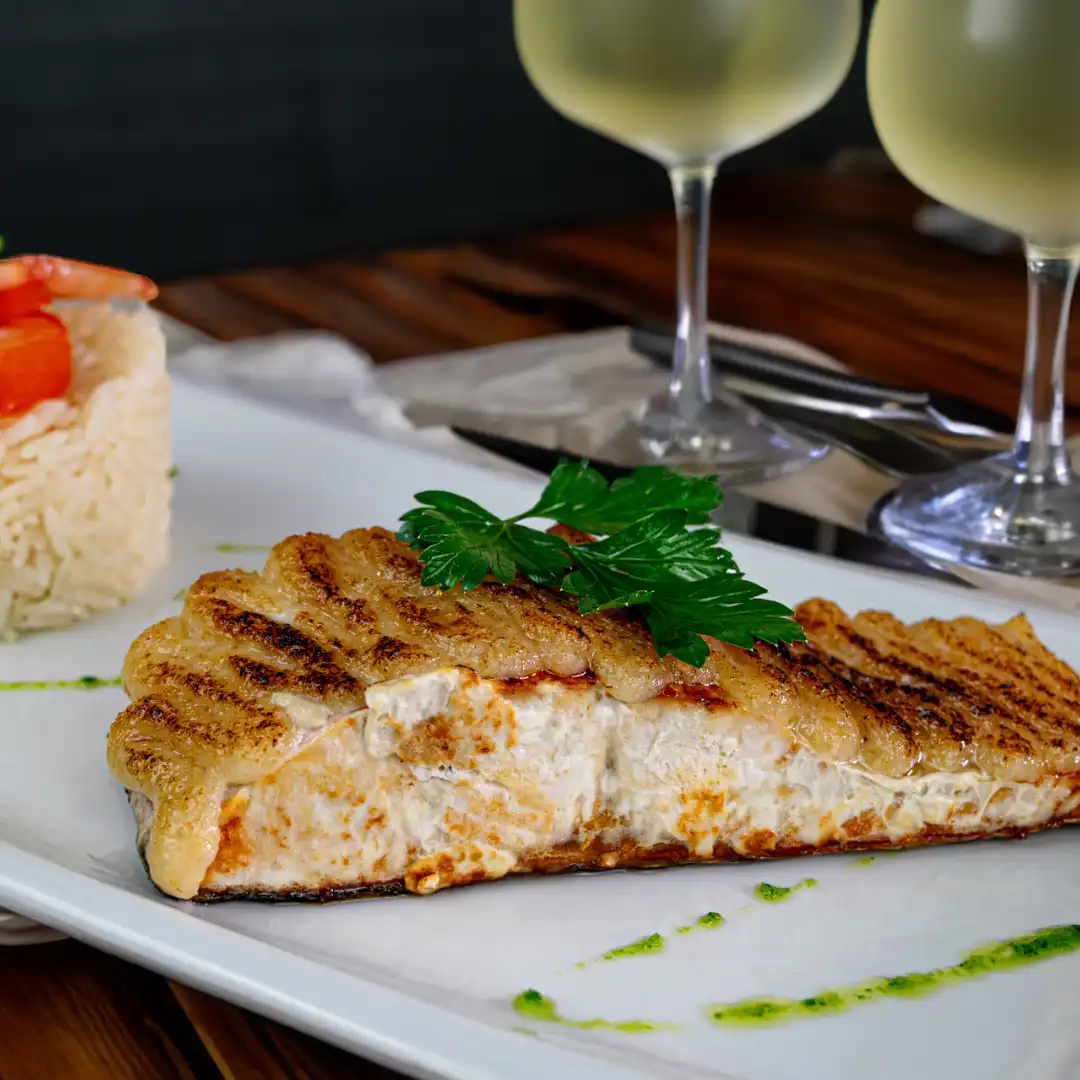 salmon-saumon-croute-aioli-restaurant-espagnol-authentique